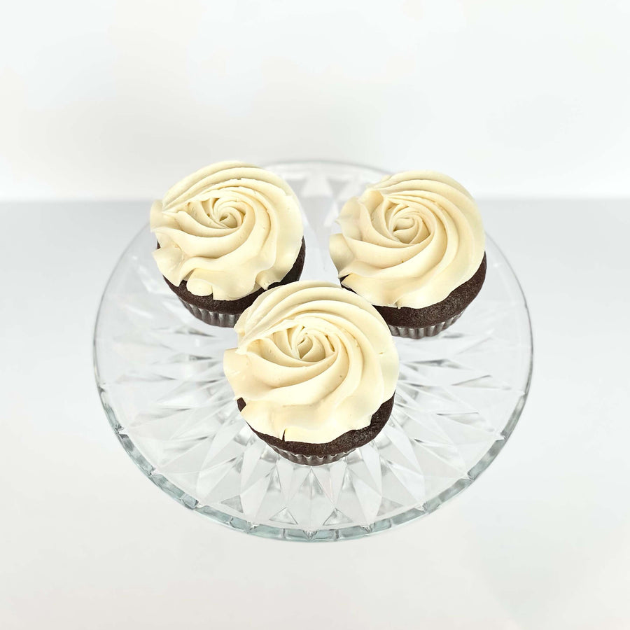 Black and White (6 Cupcakes)